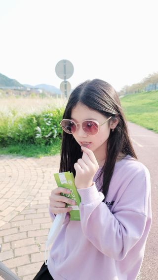 당류2g 자일리톨로 단맛을낸 슈카 퓨어비건 무설탕초콜릿 Xucker vegan 2개입 — 5점을 준 리뷰어가 2021년 4월 올린 사용 사진