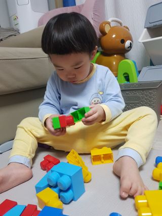 유비맘 캔디팡팡 내의/내복 상하 세트 — 5점을 준 리뷰어가 2021년 3월 올린 사용 사진