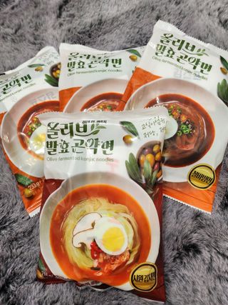 클린24시간 올리브발효곤약면 시원김치면 1세트-(3봉) — 5점을 준 리뷰어가 2023년 11월 올린 사용 사진