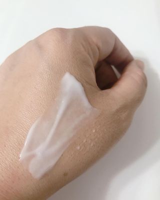 셀프 모이스처라이징 프로텍션 크림 셀프 모이스처라이징 프로텍션크림 — 5점을 준 리뷰어가 2022년 4월 올린 사용 사진