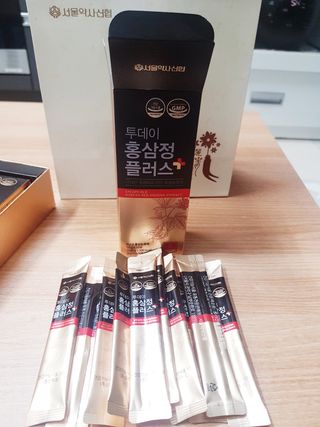 서울약사신협_투데이홍삼정플러스스틱_10g x 30포 — 4점을 준 리뷰어가 2021년 5월 올린 사용 사진