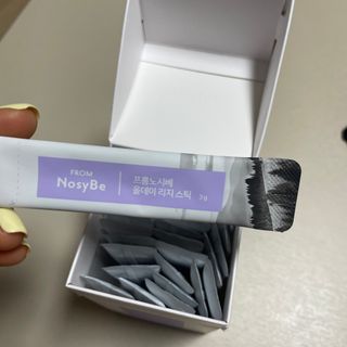 프롬노시베_이너뷰티 올데이 리지 스틱 — 5점을 준 리뷰어가 2021년 8월 올린 사용 사진