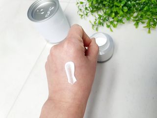 CRE8SKIN(크리에이트스킨) 화사한크림 — 5점을 준 리뷰어가 2022년 3월 올린 사용 사진