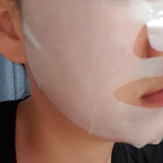 리브얼 | LIVALL 바이오셀룰로오스 마스크 레스트 앤 글로우 33ml  x 3개입 — 5점을 준 리뷰어가 2022년 6월 올린 사용 사진