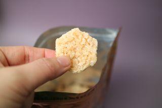 미즈꼬레아 치즈맛 누룽지크리스피 — 4.5점을 준 리뷰어가 2022년 3월 올린 사용 사진