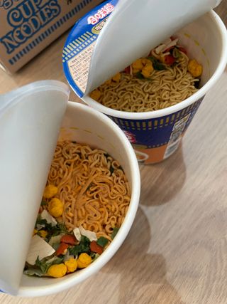 NISSIN 닛신 컵누들  4종 - 씨푸드오리지날, 씨푸드 스파이시, 씨푸드 커리, 씨푸드 XO소스 — 5점을 준 리뷰어가 2023년 1월 올린 사용 사진