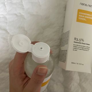 나나스킨 캐모마일아쿠아수딩토너 — 5점을 준 리뷰어가 2021년 6월 올린 사용 사진