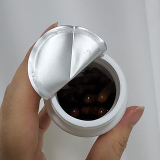 프리마인 홍삼의 강력한 에너지, 이제는 흡수율을 높인 최첨단 캡슐로 간편하게 초고속 충전하세요. — 5점을 준 리뷰어가 2022년 8월 올린 사용 사진
