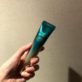 [NEW 탄력유턴 아이크림] AHC 유스 래스팅 리얼 아이크림 포 페이스 — 5점을 준 리뷰어가 2021년 2월 올린 사용 사진