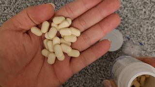 프리마인 평생 써야하는 관절의 건강을 위한 완벽설계 솔루션 관절n마디케어 플러스 120정 — 5점을 준 리뷰어가 2022년 8월 올린 사용 사진