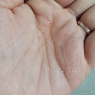 썸헤어 / SUMHAIR 썸헤어 실키 테라피 헤어 에센스 — 3점을 준 리뷰어가 2021년 7월 올린 사용 사진