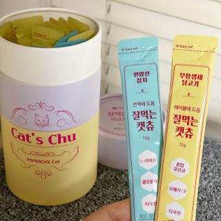 페페로니 잘 먹는 캣츄 - 무항생제 닭고기 12개 + 원양선 참치 12개 — 5점을 준 리뷰어가 2021년 8월 올린 사용 사진