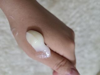 [후르디아] 미백 기능성 감귤 브라이트닝 크림 — 3점을 준 리뷰어가 2021년 4월 올린 사용 사진