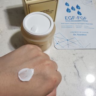 Dr.느루벗 느루벗 링클 솔루션 콘센트레이트 스네일 탄력 달팽이 크림 80g — 5점을 준 리뷰어가 2021년 4월 올린 사용 사진
