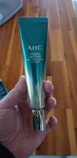 [NEW 탄력유턴 아이크림] AHC 유스 래스팅 리얼 아이크림 포 페이스 — 5점을 준 리뷰어가 2021년 1월 올린 사용 사진
