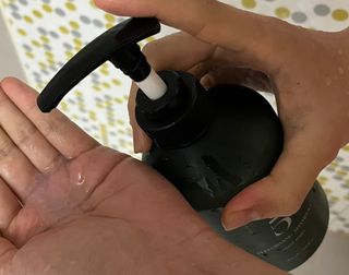 르핸스 퍼포밍 5 샴푸 비반트 포렛/베티버 포그 — 5점을 준 리뷰어가 2023년 2월 올린 사용 사진