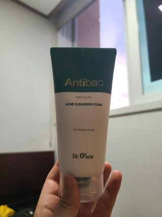 닥터오라클 안티박 프리미엄 아크네 클렌징 폼 — 4점을 준 리뷰어가 2021년 7월 올린 사용 사진