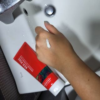 메르센보떼 레드파인 모이스춰 클렌징 폼 170ml — 5점을 준 리뷰어가 2022년 8월 올린 사용 사진