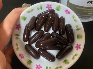 Swisse 스위스 고함량 프로폴리스 2,000mg 210정 — 5점을 준 리뷰어가 2021년 12월 올린 사용 사진