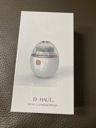 디하우트 랩 디하우트랩 클렌징 피부관리기 진동클렌저 실리콘+2종 인조모 브러시 — 5점을 준 리뷰어가 2021년 11월 올린 사용 사진