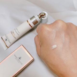 산수시 일루미네이팅 펄 영양 다크서클 스틱 아이 크림 케어 15ml — 5점을 준 리뷰어가 2021년 6월 올린 사용 사진
