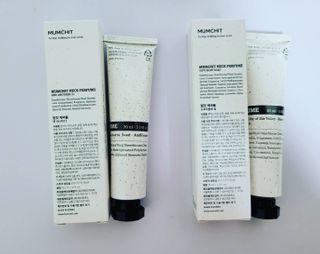 멈칫(MUMCHIT) 넥퍼퓸 NECKPERFUME 2가지 향 — 4.5점을 준 리뷰어가 2021년 12월 올린 사용 사진