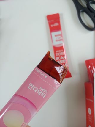 인디닥터 면역 생생 핑크 이뮨 젤리 + 타이탄 BCAA 프로틴 젤리스틱 — 4.5점을 준 리뷰어가 2022년 6월 올린 사용 사진