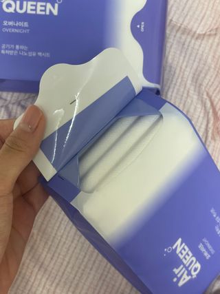 에어퀸 뉴브레스 유기농 생리대 4종 (팬티라이너 20P + 중형 10P + 대형 10P + 오버나이트 8P)_체험단 — 5점을 준 리뷰어가 2024년 6월 올린 사용 사진
