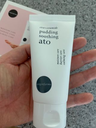 냉장고에 넣어요, 붉은 트러블 피부 다음날 진정되요 [버진팜스 푸딩수딩아토] — 5점을 준 리뷰어가 2021년 1월 올린 사용 사진