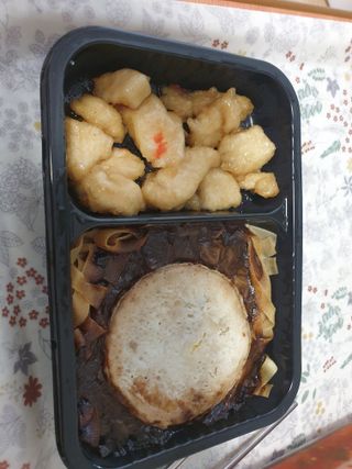 직탁 식단관리 3종 도시락 (두부 라자냐 라구빠에야, 두부로제 미트볼파스타, 닭탕수 직화 짜장 두부면) — 5점을 준 리뷰어가 2022년 6월 올린 사용 사진