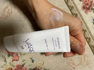바르셀 톤업 무기자차 자외선차단제 순한 선크림 인텐시브 선 젠 50ml — 5점을 준 리뷰어가 2021년 11월 올린 사용 사진