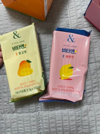 비타앤C 레몬맛, 망고맛 — 5점을 준 리뷰어가 2021년 8월 올린 사용 사진