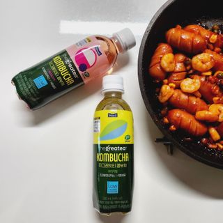 더그레잇티 콤부차 [매일유업] 더그레잇티 44kcal 콤부차 300ml *12개입 (오리지널 6개+베리리치 6개) — 5점을 준 리뷰어가 2023년 7월 올린 사용 사진