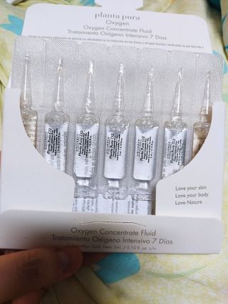 유니베르소 산소앰플 7일 집중케어 앰플 — 5점을 준 리뷰어가 2021년 7월 올린 사용 사진