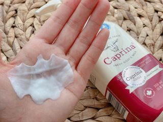 카프리나 프레쉬 산양밀크 모이스춰라이징 바디로션 350ml(오리지널향) — 5점을 준 리뷰어가 2022년 12월 올린 사용 사진
