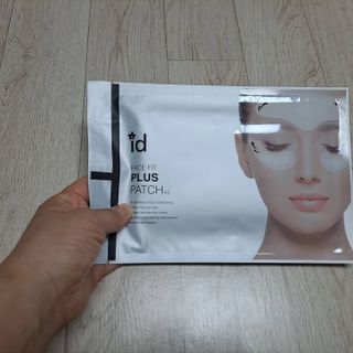 아이디플라코스메틱 아이디 페이스핏 플러스 패치 v2 — 5점을 준 리뷰어가 2021년 4월 올린 사용 사진