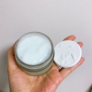 김정문알로에 큐어 큐어 알로에 리프레쉬 젤리 세럼, 큐어 알로에 하이드로 젤리 크림 — 4점을 준 리뷰어가 2021년 3월 올린 사용 사진