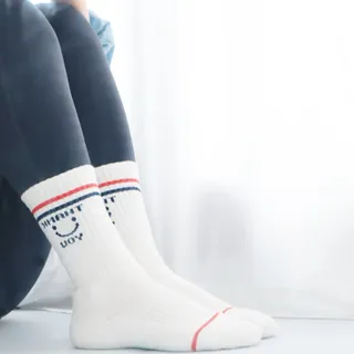 사이즈가 있는 양말 필로이 운동하기 좋은 날!_스포츠 크루 양말 4족 세트_남여 각각 (S,M,L)_컬러 랜덤 발송 — 5점을 준 리뷰어가 2022년 5월 올린 사용 사진