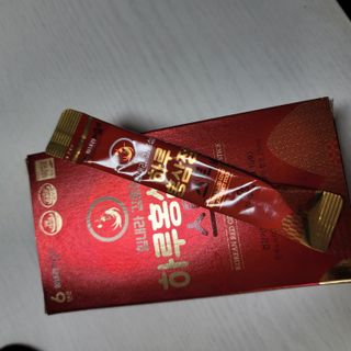 힘내라김홍삼 하루홍삼정스틱 10g x 10포 — 5점을 준 리뷰어가 2021년 5월 올린 사용 사진