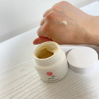 AYU25[아유트웬티파이브]다마스크로즈워터 베이스 천연 수분 촉촉 크림 — 5점을 준 리뷰어가 2021년 4월 올린 사용 사진