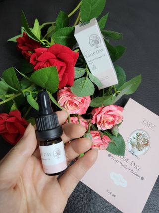 라라로즈데이 시즌2 천연 아로마오일 Y존 케어 속옷향수 이너퍼퓸 5ml  여성의 자존감을 UP시키자 — 5점을 준 리뷰어가 2021년 10월 올린 사용 사진