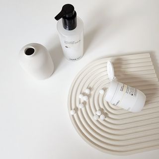 씽크바이오 히알루론 에센스 에어볼 28ea/ 부스팅 세럼 250ml 2종 세트 — 5점을 준 리뷰어가 2022년 7월 올린 사용 사진