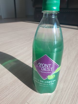 몽베스트 Montbest with Sparkling water Lime20병 — 5점을 준 리뷰어가 2023년 3월 올린 사용 사진