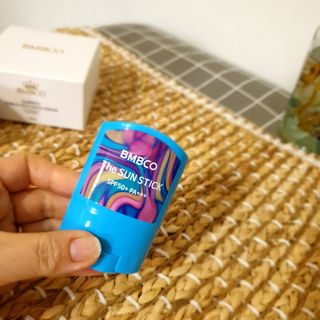 비엠비코 [썸머케어] 퀸79 노블 골드 아쿠아크림+더 선스틱 SPF50+PA+++ — 5점을 준 리뷰어가 2021년 6월 올린 사용 사진