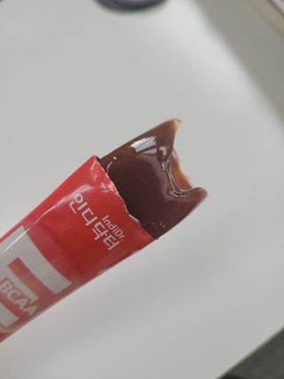 [인디닥터] 타이탄 BCAA 프로틴 젤리스틱 — 3점을 준 리뷰어가 2022년 5월 올린 사용 사진