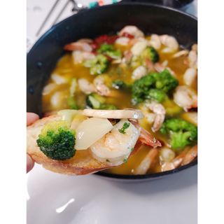 마에스트로 엑스트라버진 올리브 유 마에스트로 엑스트라버진 스페인 올리브유 — 5점을 준 리뷰어가 2022년 3월 올린 사용 사진