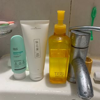 [베러오리진] 무화과 크리미 딥 폼 클렌저/피부 노폐물 & 미세먼지 99 세정 인증 민감성 피부 무자극 인증 — 4점을 준 리뷰어가 2021년 11월 올린 사용 사진