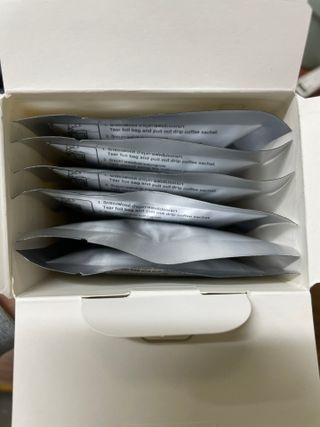 도이퉁 드립백 커피 60g 다크로스트 미디움로스트 — 5점을 준 리뷰어가 2021년 3월 올린 사용 사진