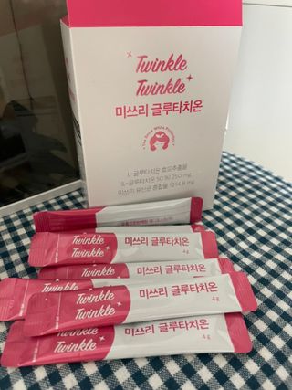 메디포스트 모비타 미쓰리 글루타치온 30포 — 5점을 준 리뷰어가 2022년 12월 올린 사용 사진
