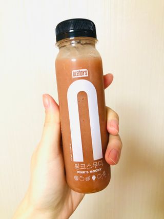 BLENDY'S 핑크 스무디+블론디 스무디 — 5점을 준 리뷰어가 2021년 12월 올린 사용 사진